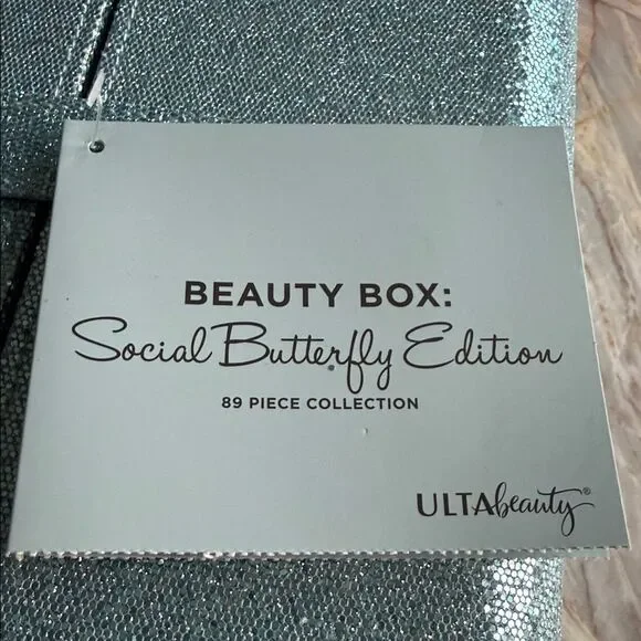 Ulta Beauty Glittery Teal Beauty Box - Picture 13 of 13